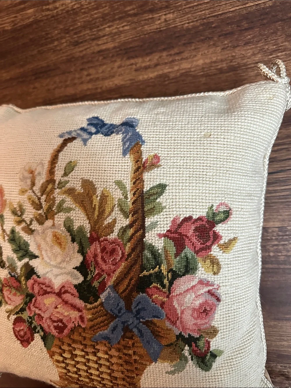 VTG Needlepoint Wool Floral Basket cottagecore Pillow Cream Pink 80’s